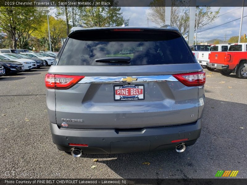 Satin Steel Metallic / Jet Black 2019 Chevrolet Traverse LT