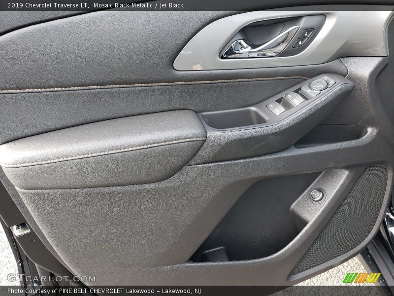 Mosaic Black Metallic / Jet Black 2019 Chevrolet Traverse LT