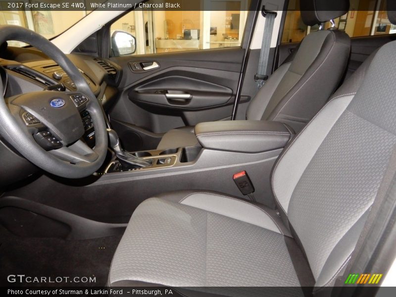 White Platinum / Charcoal Black 2017 Ford Escape SE 4WD