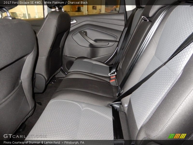 White Platinum / Charcoal Black 2017 Ford Escape SE 4WD