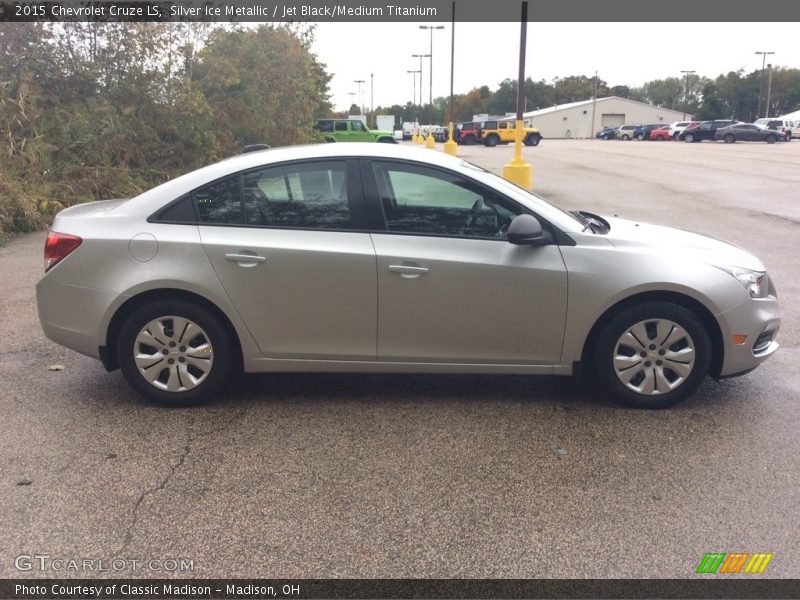 Silver Ice Metallic / Jet Black/Medium Titanium 2015 Chevrolet Cruze LS