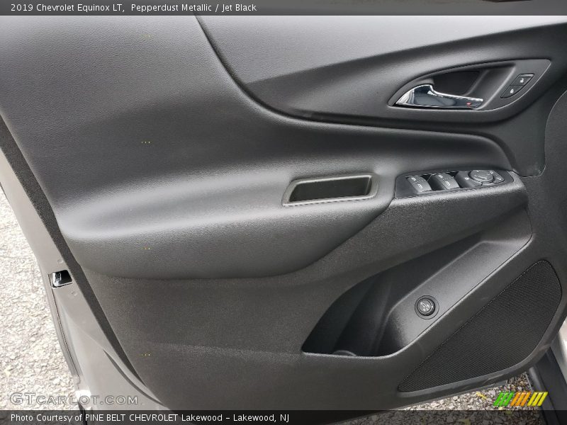 Pepperdust Metallic / Jet Black 2019 Chevrolet Equinox LT