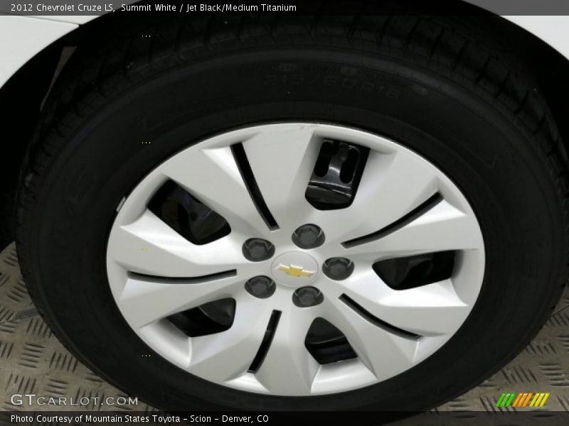 Summit White / Jet Black/Medium Titanium 2012 Chevrolet Cruze LS