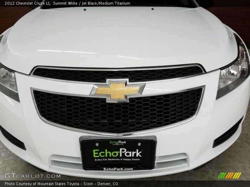 Summit White / Jet Black/Medium Titanium 2012 Chevrolet Cruze LS