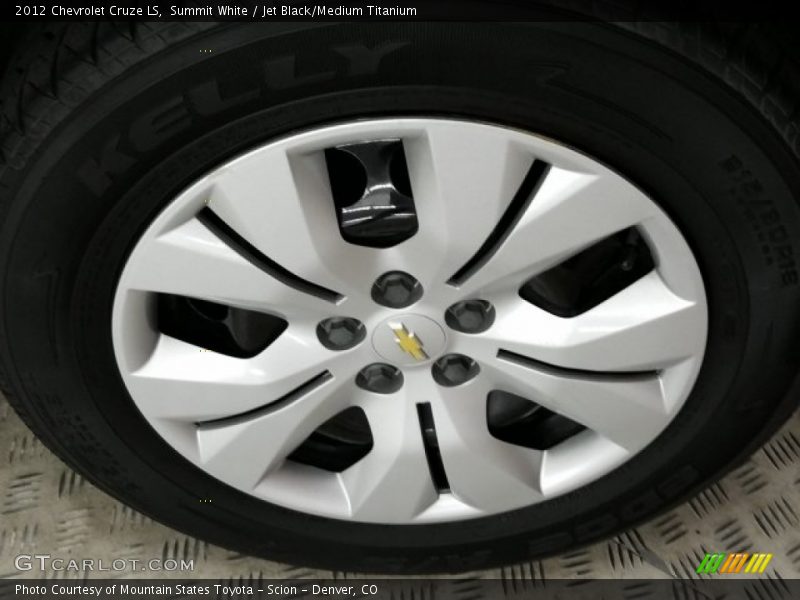 Summit White / Jet Black/Medium Titanium 2012 Chevrolet Cruze LS