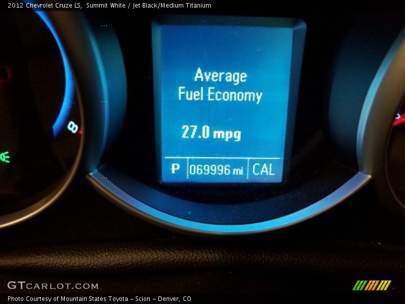 Summit White / Jet Black/Medium Titanium 2012 Chevrolet Cruze LS