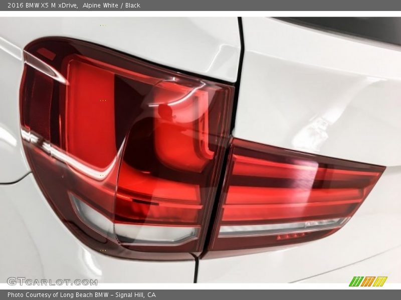 Alpine White / Black 2016 BMW X5 M xDrive
