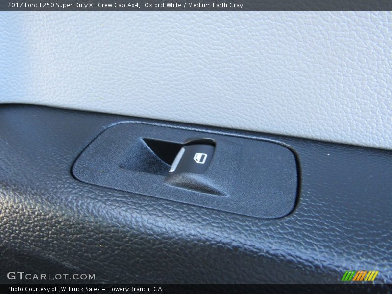 Oxford White / Medium Earth Gray 2017 Ford F250 Super Duty XL Crew Cab 4x4