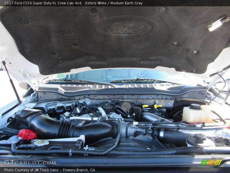 Oxford White / Medium Earth Gray 2017 Ford F250 Super Duty XL Crew Cab 4x4