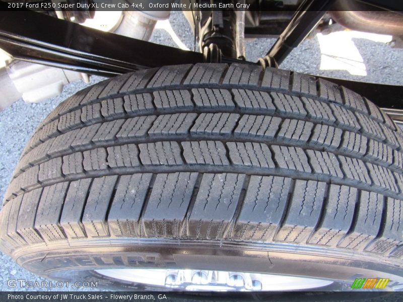 Oxford White / Medium Earth Gray 2017 Ford F250 Super Duty XL Crew Cab 4x4