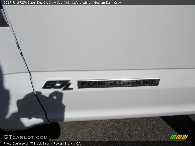Oxford White / Medium Earth Gray 2017 Ford F250 Super Duty XL Crew Cab 4x4
