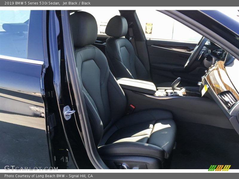 Jet Black / Black 2019 BMW 5 Series 530i Sedan