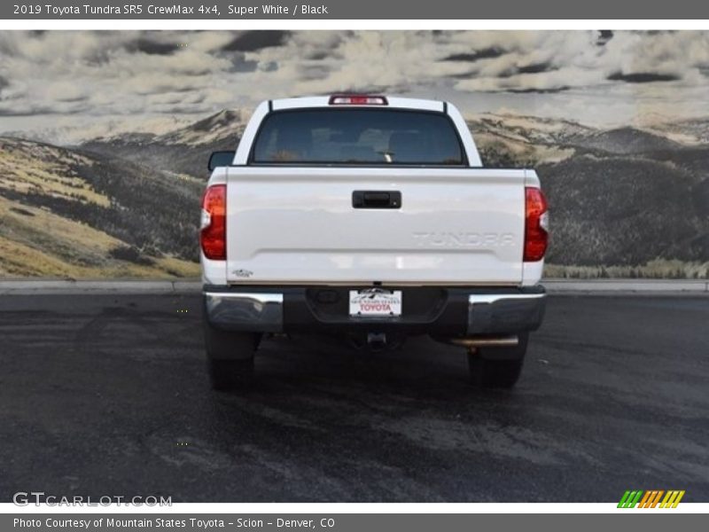 Super White / Black 2019 Toyota Tundra SR5 CrewMax 4x4
