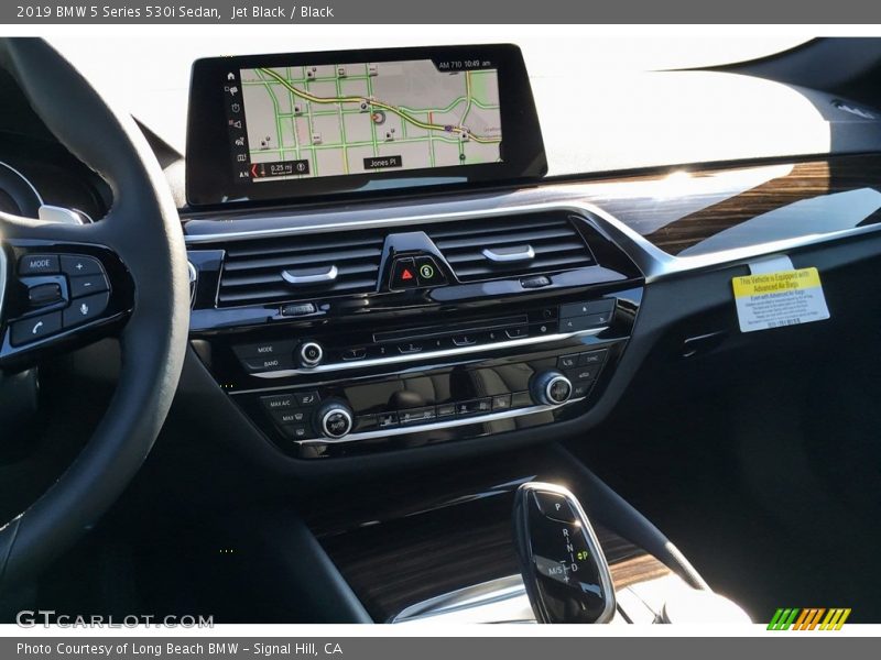 Jet Black / Black 2019 BMW 5 Series 530i Sedan