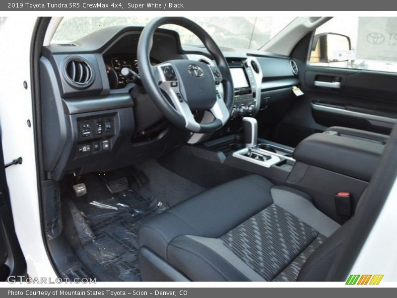 Super White / Black 2019 Toyota Tundra SR5 CrewMax 4x4