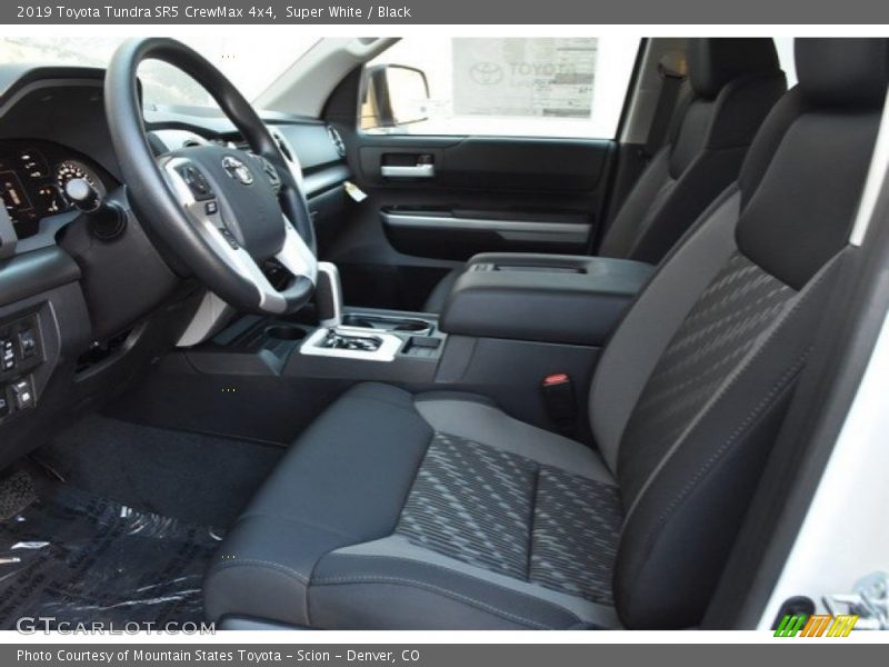 Super White / Black 2019 Toyota Tundra SR5 CrewMax 4x4