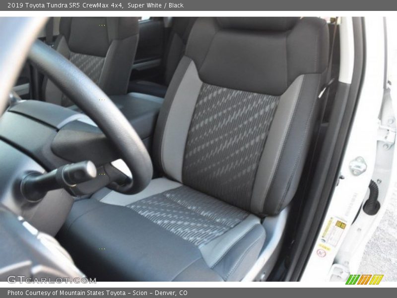 Super White / Black 2019 Toyota Tundra SR5 CrewMax 4x4