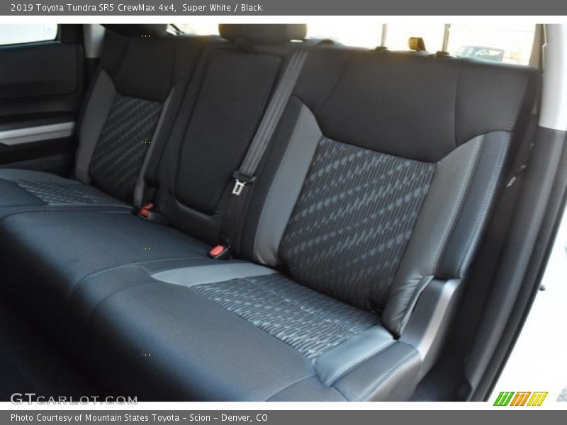Super White / Black 2019 Toyota Tundra SR5 CrewMax 4x4