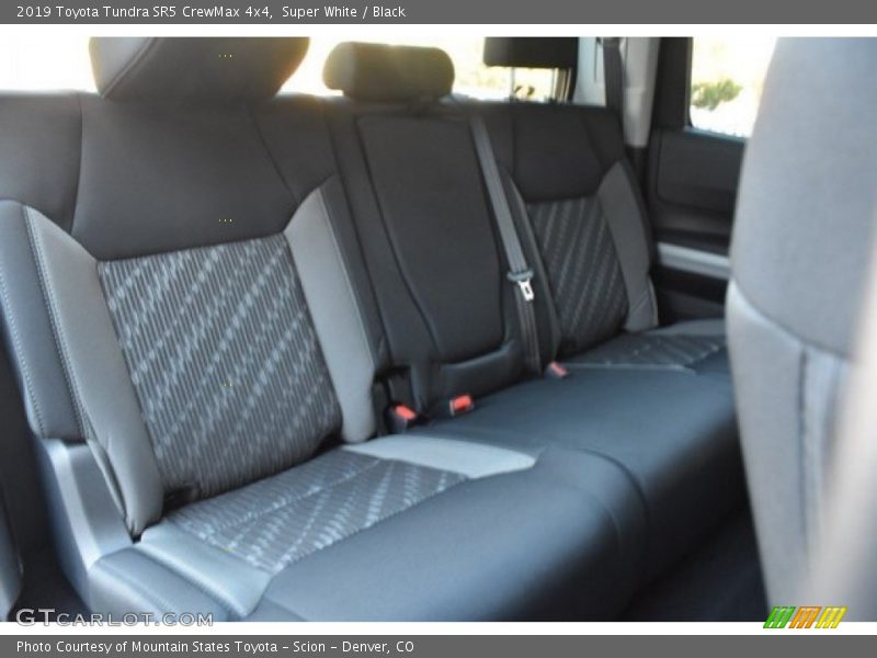 Super White / Black 2019 Toyota Tundra SR5 CrewMax 4x4