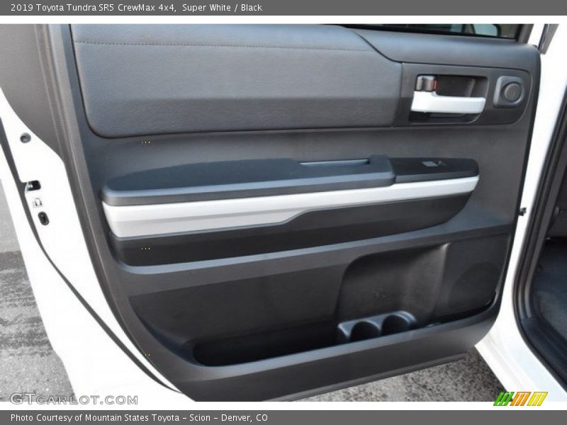 Super White / Black 2019 Toyota Tundra SR5 CrewMax 4x4