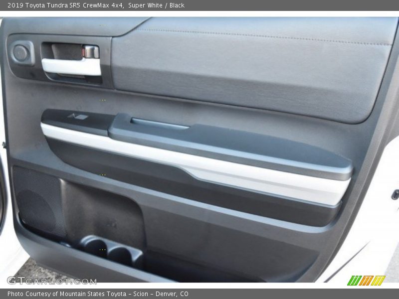 Super White / Black 2019 Toyota Tundra SR5 CrewMax 4x4