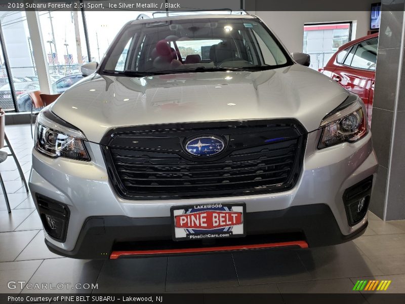 Ice Silver Metallic / Black 2019 Subaru Forester 2.5i Sport