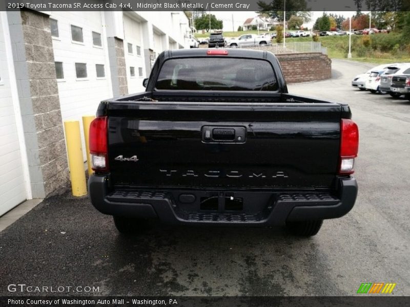 Midnight Black Metallic / Cement Gray 2019 Toyota Tacoma SR Access Cab 4x4