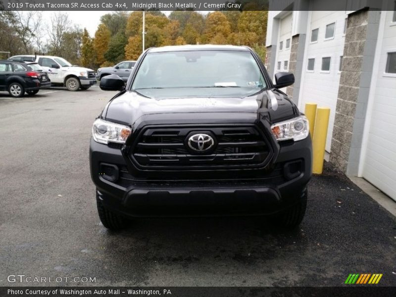 Midnight Black Metallic / Cement Gray 2019 Toyota Tacoma SR Access Cab 4x4