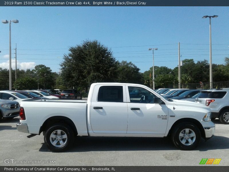 Bright White / Black/Diesel Gray 2019 Ram 1500 Classic Tradesman Crew Cab 4x4