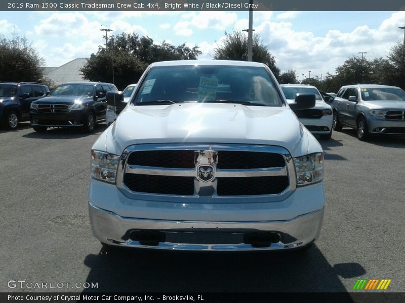 Bright White / Black/Diesel Gray 2019 Ram 1500 Classic Tradesman Crew Cab 4x4