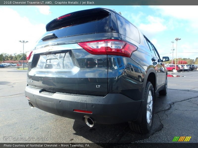 Graphite Metallic / Jet Black 2018 Chevrolet Traverse LT AWD