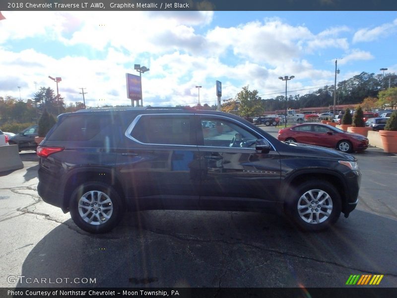 Graphite Metallic / Jet Black 2018 Chevrolet Traverse LT AWD