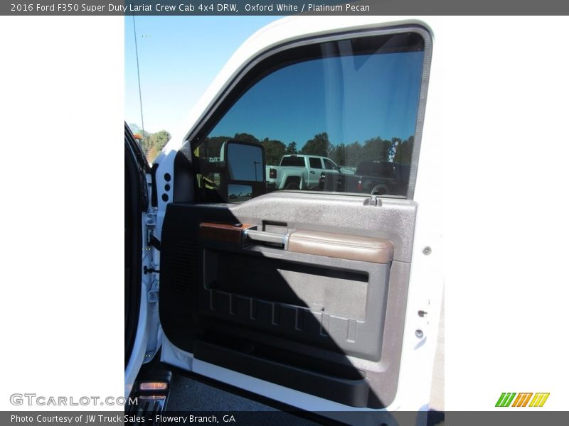 Oxford White / Platinum Pecan 2016 Ford F350 Super Duty Lariat Crew Cab 4x4 DRW