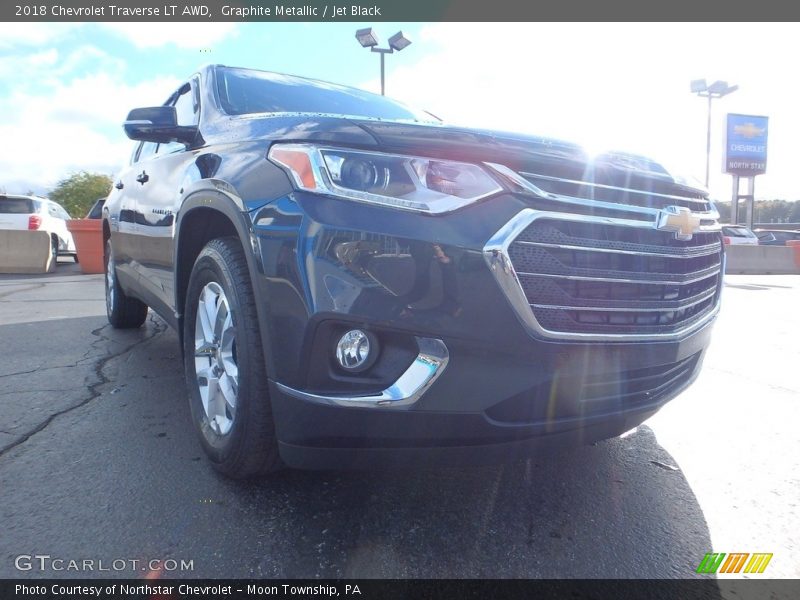 Graphite Metallic / Jet Black 2018 Chevrolet Traverse LT AWD