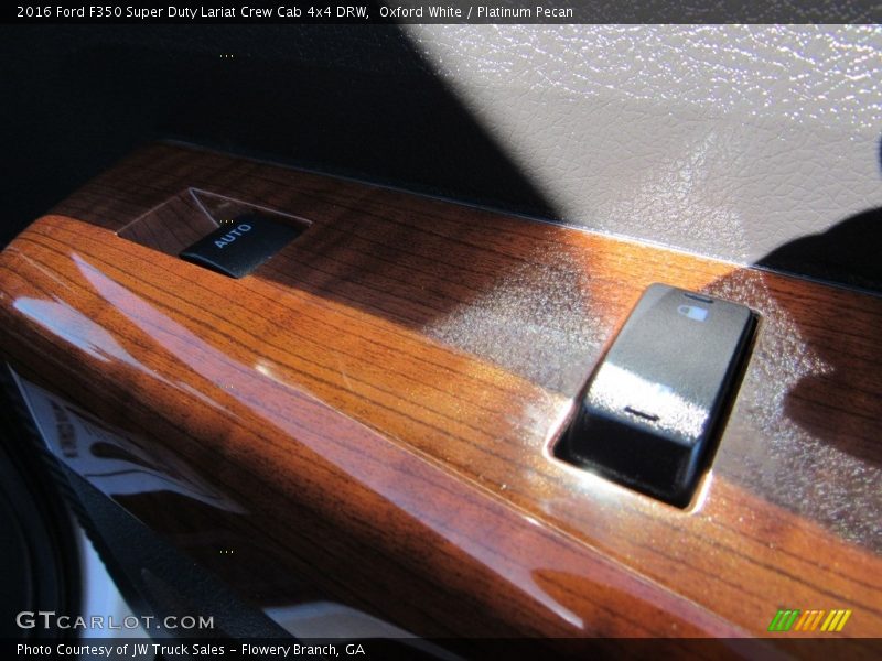 Oxford White / Platinum Pecan 2016 Ford F350 Super Duty Lariat Crew Cab 4x4 DRW