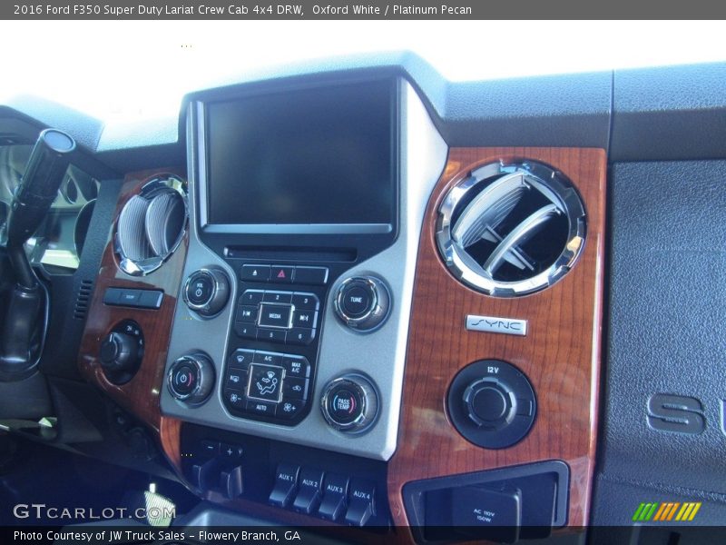 Oxford White / Platinum Pecan 2016 Ford F350 Super Duty Lariat Crew Cab 4x4 DRW