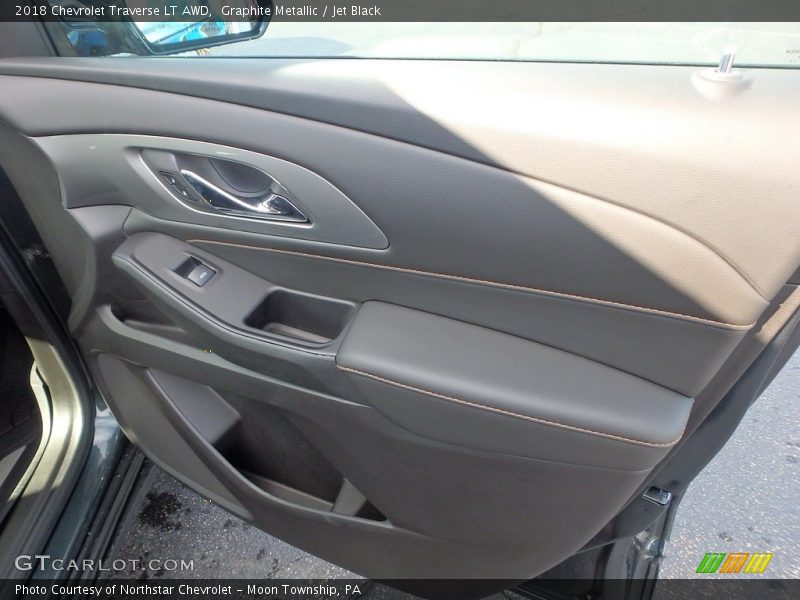 Graphite Metallic / Jet Black 2018 Chevrolet Traverse LT AWD