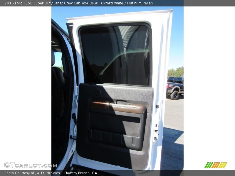 Oxford White / Platinum Pecan 2016 Ford F350 Super Duty Lariat Crew Cab 4x4 DRW