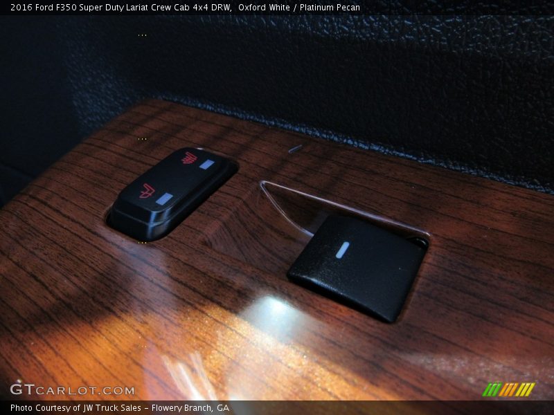 Oxford White / Platinum Pecan 2016 Ford F350 Super Duty Lariat Crew Cab 4x4 DRW