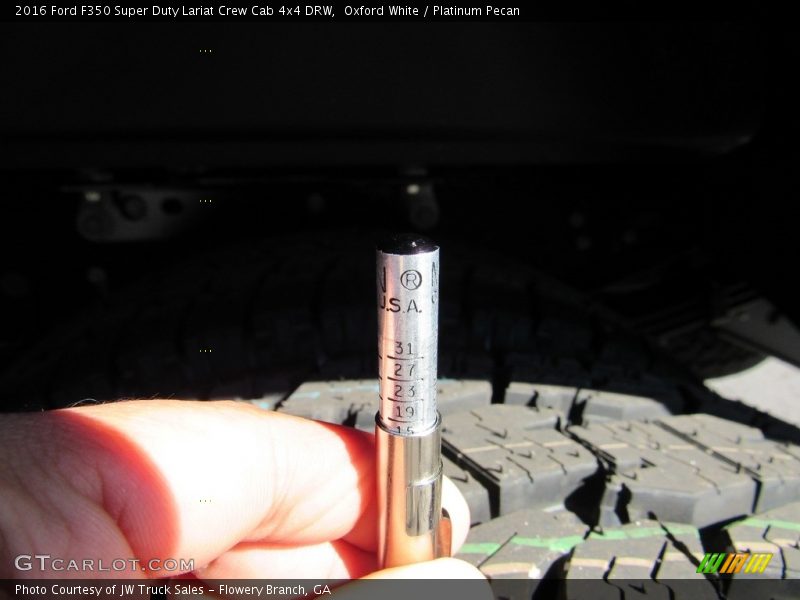 Oxford White / Platinum Pecan 2016 Ford F350 Super Duty Lariat Crew Cab 4x4 DRW