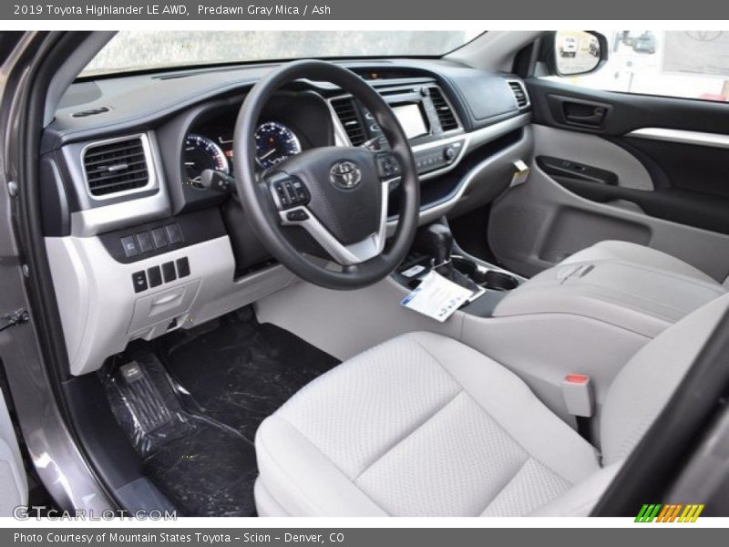  2019 Highlander LE AWD Ash Interior