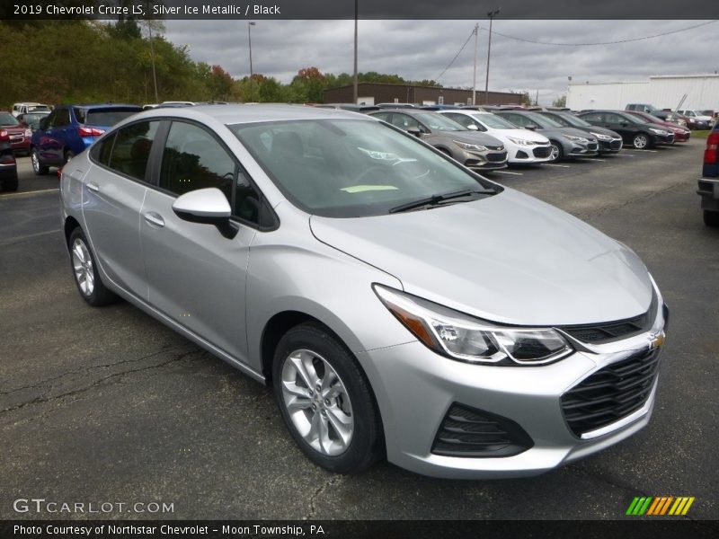 Silver Ice Metallic / Black 2019 Chevrolet Cruze LS