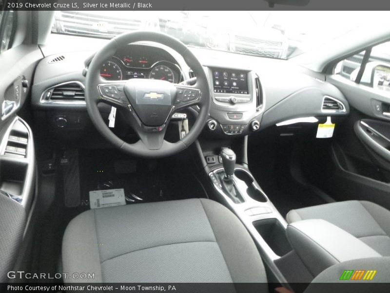 Silver Ice Metallic / Black 2019 Chevrolet Cruze LS