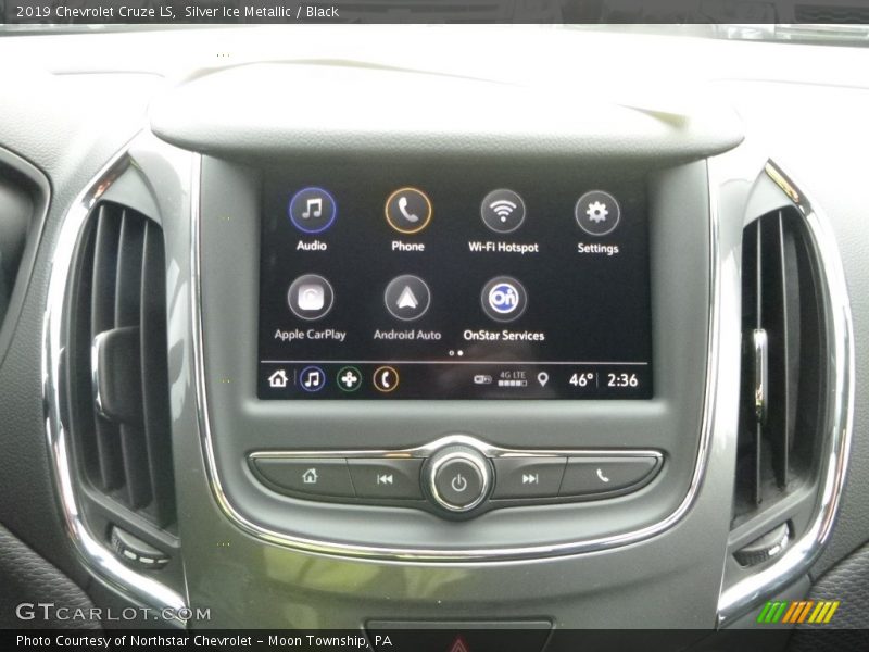 Silver Ice Metallic / Black 2019 Chevrolet Cruze LS