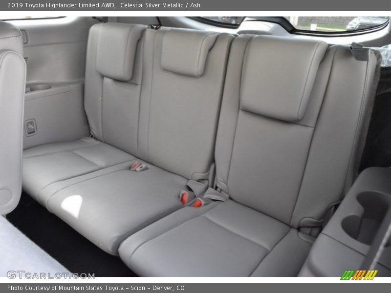 Celestial Silver Metallic / Ash 2019 Toyota Highlander Limited AWD