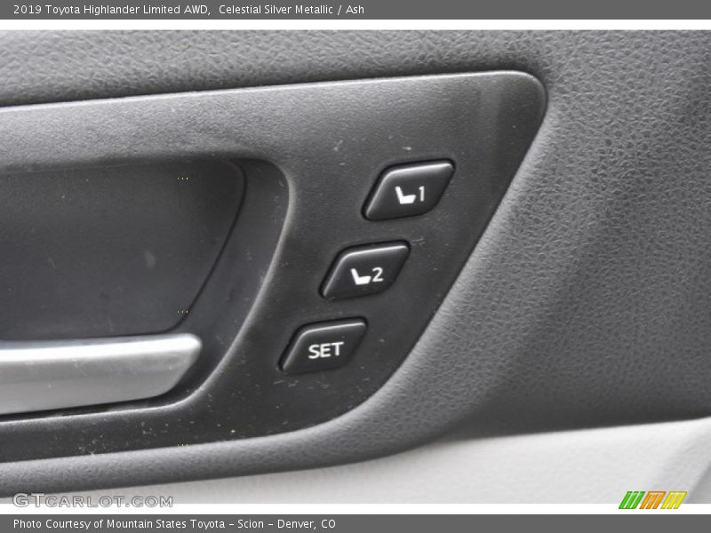 Celestial Silver Metallic / Ash 2019 Toyota Highlander Limited AWD