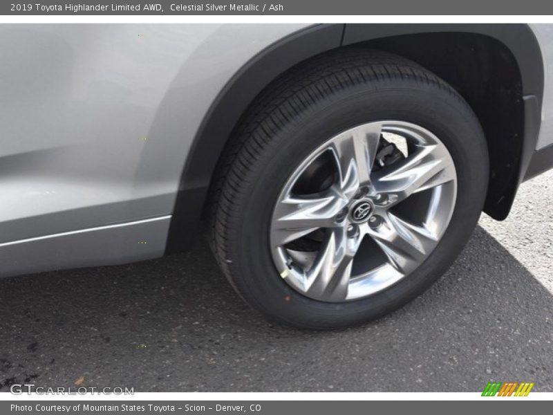 Celestial Silver Metallic / Ash 2019 Toyota Highlander Limited AWD