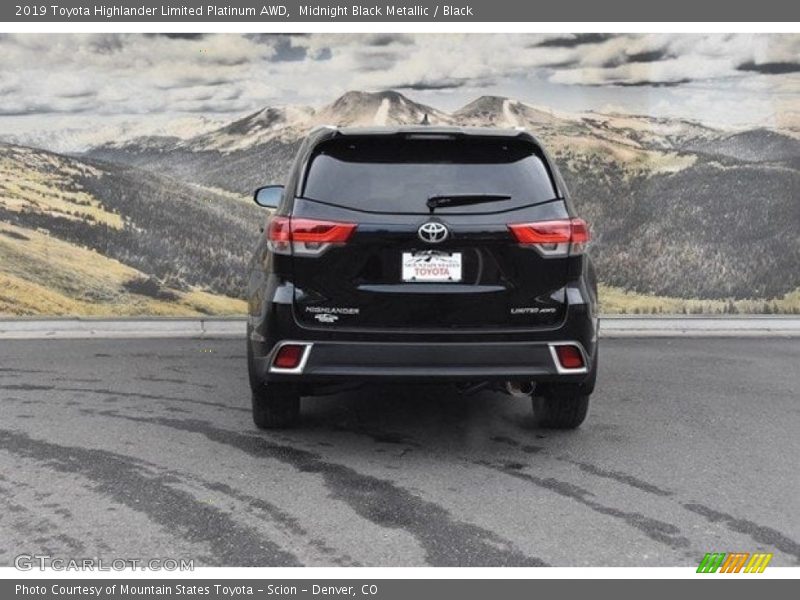 Midnight Black Metallic / Black 2019 Toyota Highlander Limited Platinum AWD