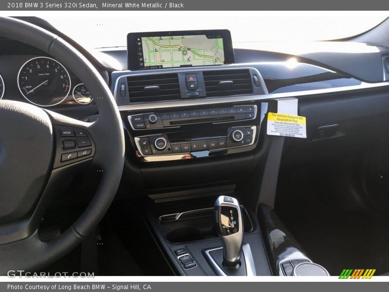 Mineral White Metallic / Black 2018 BMW 3 Series 320i Sedan