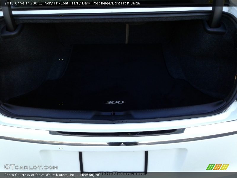 Ivory Tri-Coat Pearl / Dark Frost Beige/Light Frost Beige 2013 Chrysler 300 C